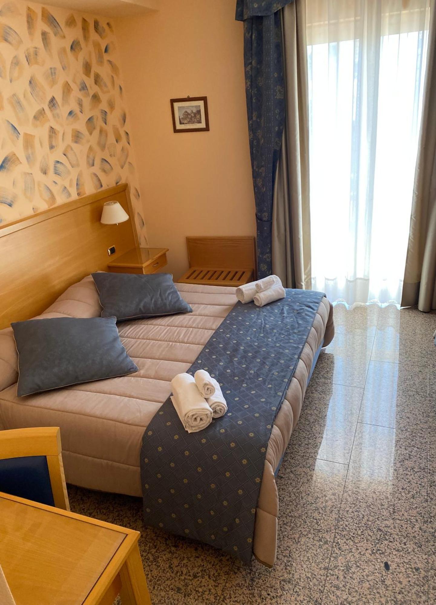 Hotel Bristol Энна Экстерьер фото