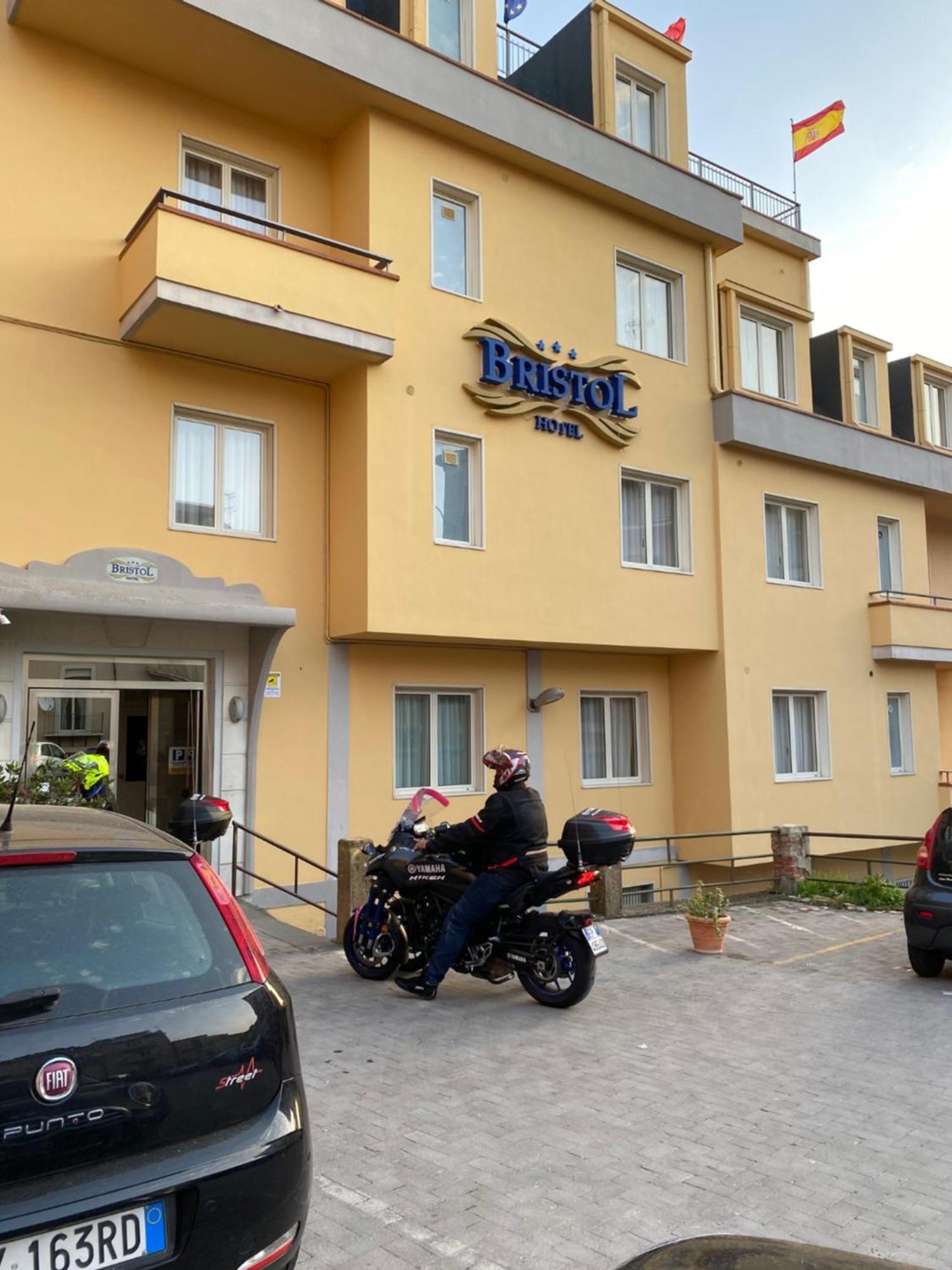 Hotel Bristol Энна Экстерьер фото